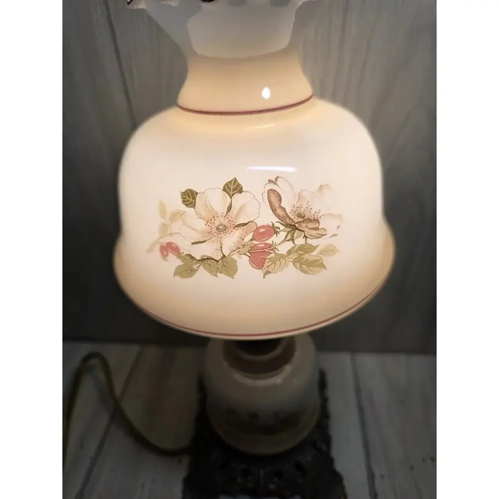 Vtg Hurricane Parlor Desk Lamp Roses Rose Hips Berries Metal Base Stand 15.5”